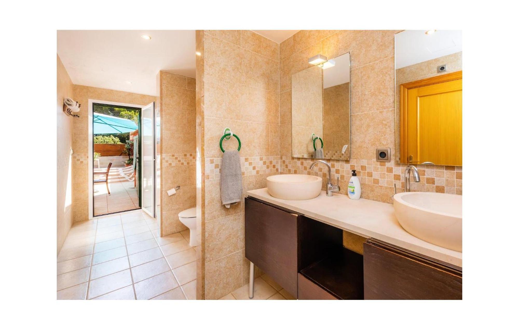 Ferienhaus Amazing In With Wifi Llucmajor (Mallorca)